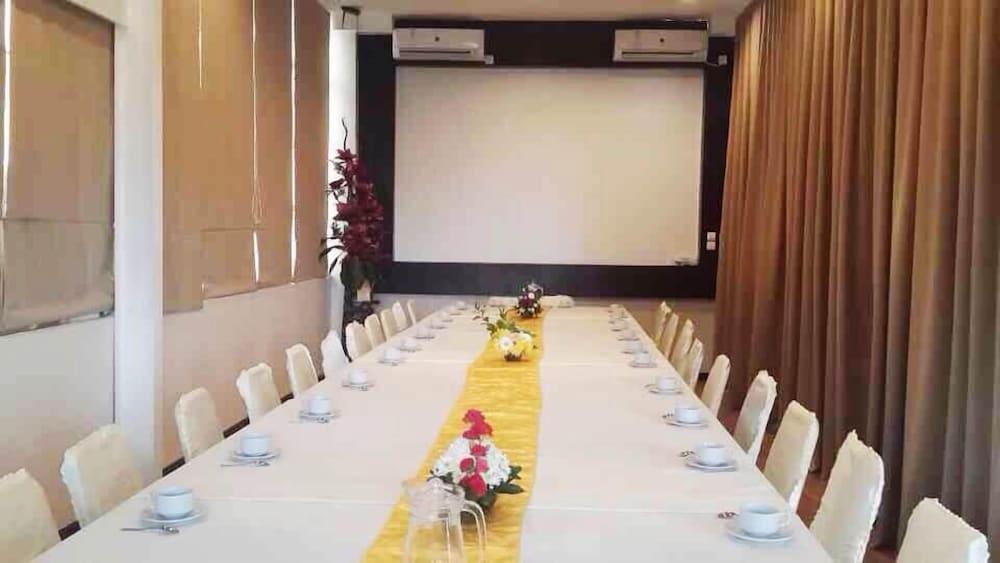 Gandhi Inn Medan Exterior foto
