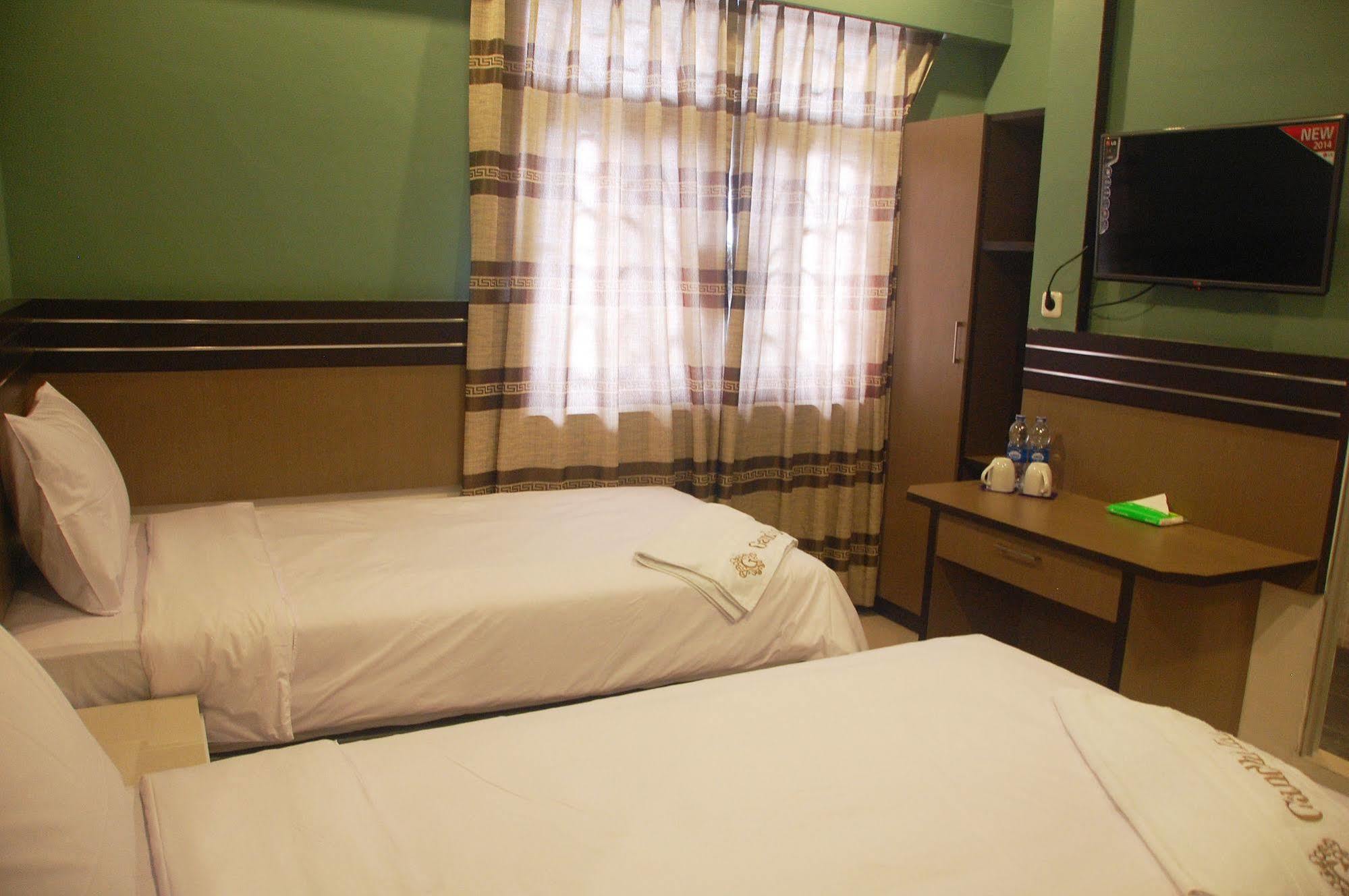 Gandhi Inn Medan Exterior foto